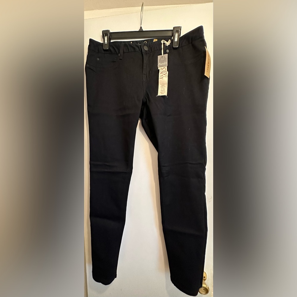 American Rag curvy skinny black jean juniors size 13 short